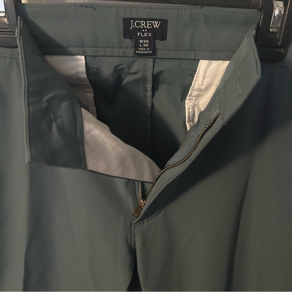 J. Crew Moisture-wicking, two-way stretch, Slim Flex Chino Gray Mens Pants NWOT - Picture 3 of 6